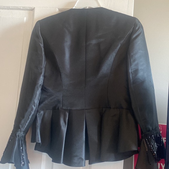 Donnavinci Embellished Jacket - Picture 7 of 9